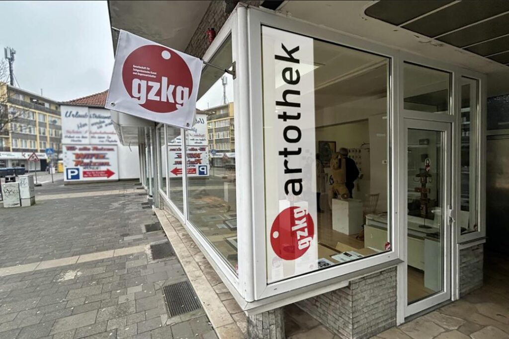 Kulturpalast der Republik, Kaiserstraße 118